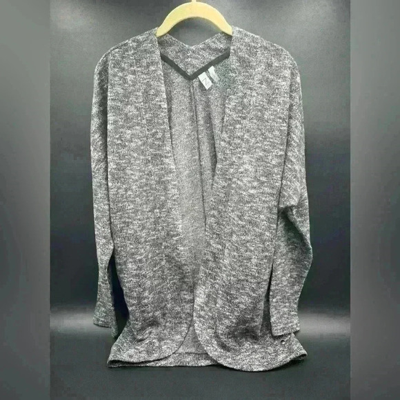 Zella Cardigan, size small - Picture 5 of 10